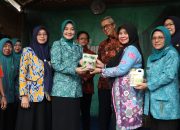 Dukung Pemberdayaan Kelompok Tani, Pj Wali Kota Serahkan Bantuan Bibit Tanaman