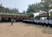 Police Goes To School, Kapolsek Talun Berikan Bimbingan Dan Penyuluhan Kepada MTS Maharesi Siddiq