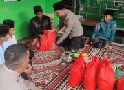 Polsek Paguyangan – Polres Brebes Berbagi Kebahagiaan dengan Anak Yatim di Wilayah Desa Kecamatan Paguyangan