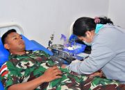 Respon Cepat Satgas Pamtas Yonarmed 11 Kostrad Bantu Warga Alami Pendarahan