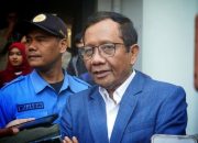 Mahfud MD: Yth Pimpinan Parpol dan DPR, Putusan MK Adalah Tafsir Resmi Konstitusi Setingkat UU