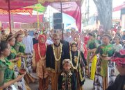 Prosesi Mapag Sri di Desa Setupatok, Kecamatan Mundu, Melestarikan Tradisi Leluhur dengan Aroma Kemenyan