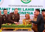 PLT Bupati Labuhanbatu Hadiri Acara Hari Lahir Kejaksaan Repoblik Indonesia Ke 79 di Kantor kejaksaan Negeri Rantauprapat