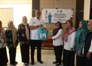 Pj Wali Kota Cirebon Hadiri Kegiatan Bina Wilayah TP PKK dan Serahkan Bantuan Kursi Roda