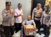 Bahagianya Warga Desa Mayong Dapat Kursi Roda Dan Sembako Dari Polisi
