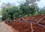 Proyek Galian Tanah PDAM disekitar Hutan Sambeng, Berdampak Terganggunya Fasilitas Publik Hingga Tidak Menggunakan Papan K3