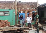 Babinsa Monitor Pembangunan Rutilahu di Desa Pabuaran Kidul