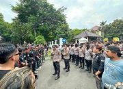 Wakapolresta Cirebon Pimpin Pengamanan Aksi Unras Buruh ke Kantor Bupati Cirebon