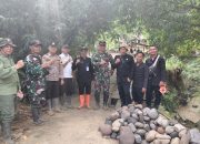 Dandim 0713/Brebes Tinjau Rencana Pembangunan Jalan Akses Jalan ke Jembatan Gantung Merah Putih