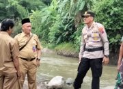 Kapolsek Paguyangan Bersama Muspika Tinjau Pembuatan Bendungan di Desa Kedungoleng
