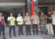Babinsa dan Bhabinkamtibmas Amankan Kegiatan Ibadah Natal 2024 Wilayah Kota Cirebon. Kordinasi Efektif TNI – POLRI
