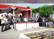 Jelang Ramadhan, Polres Cirebon Kota Musnahkan Ribuan Botol Miras