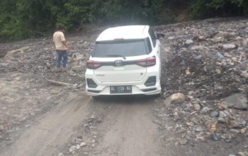 Masyarakat Desa Samar Kilang Kecewa, Jalan Rusak Tak Kunjung Diperbaiki