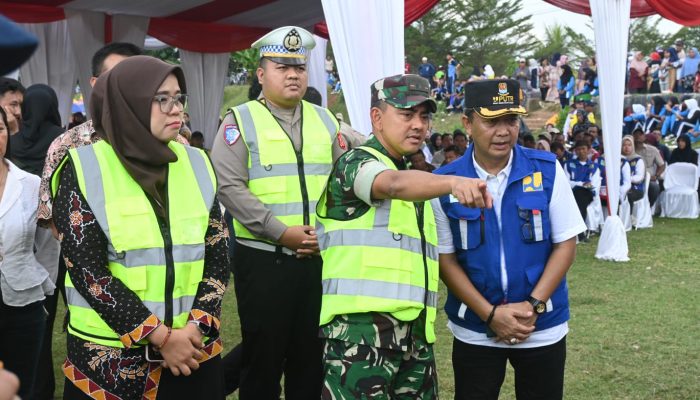 Peresmian Jembatan Gantung Babakan Losari, Komandan Kodim 0620 / Kabupaten Cirebon Hadir Dampingi Bupati
