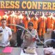 Satreskrim Polresta Cirebon Ungkap 17 Kasus Kriminal, 18 Tersangka dan Puluhan Barang Bukti Diamankan