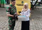 Babinsa Karangnongko Dampingi Penyaluran Makanan Bergizi Gratis kepada 3.702 Penerima Manfaat
