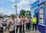 Kabid Propam Polda Jateng Tinjau Pos Pelayanan Natal Di Purbalingga