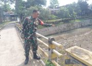 Babinsa Kalijaga Laksanakan Monitoring dan Pengecekan Sungai Kalipacit