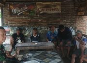 Babinsa Mindahan Laksanakan Komsos dalam Rangka Bhakti TNI PRIMA