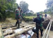 Jembatan Penghubung Desa Munjul–Sidamulya Ambruk, Koramil 0620-11/Astanajapura Sigap Bangun Jembatan Darurat