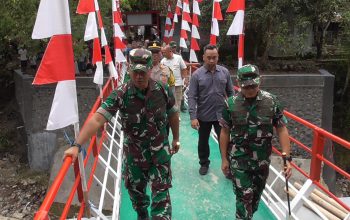 Warga Sumurwuni Bahagia, Jembatan Merah Putih Kembali Bisa Digunakan