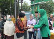Kodim 0614/Kota Cirebon dan Persit Cabang XXV Bagi Takjil dan Buka Bersama Dengan Pelajar serta Komponen Masyarakat