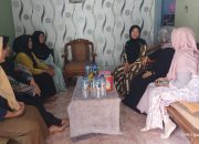 Wujud Kepedulian, Ibu Dandim 0620/Kab. Cirebon Kunjungi Keluarga Almarhum PNS Koramil Klangenan