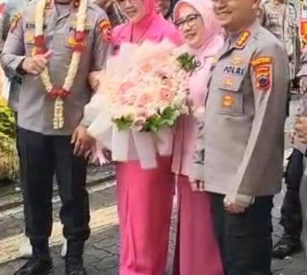 Tongkat Komando Kapolrestabes Semarang Resmi Berganti Kombes Pol.Edi Heri Wahyudi Gantian Brigjen Pol.M Syahdu di