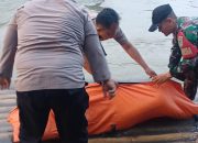 BABINSA SIGAP BERSAMA TIM GABUNGAN BANTU EVAKUASI KORBAN TENGGELAM DI SUNGAI CISANGGARUNG