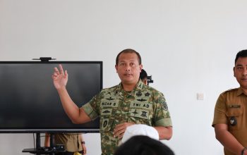 Komandan Kodim 0620/Kab. Cirebon Laksanakan Vicon Bersama Wapang Bahas Percepatan Pembangunan KDKMP di Desa Tangkil