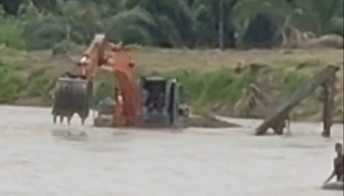 Sungai Geureudong Pasee Terancam Rusak Parah, Dugaan Keterlibatan Oknum Disorot, Publik Desak Polda Aceh Turun Tangan