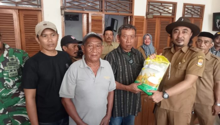 Program Sodakoh Beras Petani Desa Karangreja Kecamatan Suranenggala Kembali di Gelar