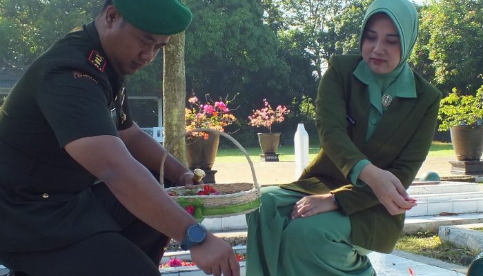 Kodim 0614/Kota Cirebon Gelar Ziarah Rombongan HUT Kodam III/Siliwangi Ke-80 di TMP Kesenden