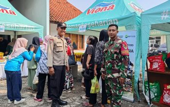 Babinsa Sukapura Monitor Kegiatan Pasar Murah Jawa Barat dan Gerakan Pangan Murah Idul Adha