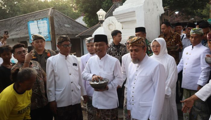 Pemkot Cirebon Gelar Ziarah dan Salat Berjamaah, Wujud Syukur di Hari Jadi ke-599