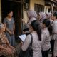 Dua Kali Lancar Membayar, Kali Ketiga Terhenti Karena PHK : Kisah Sella dan Penagihan dari Bank BTPN Syariah Cirebon yang Menyisakan Tanya