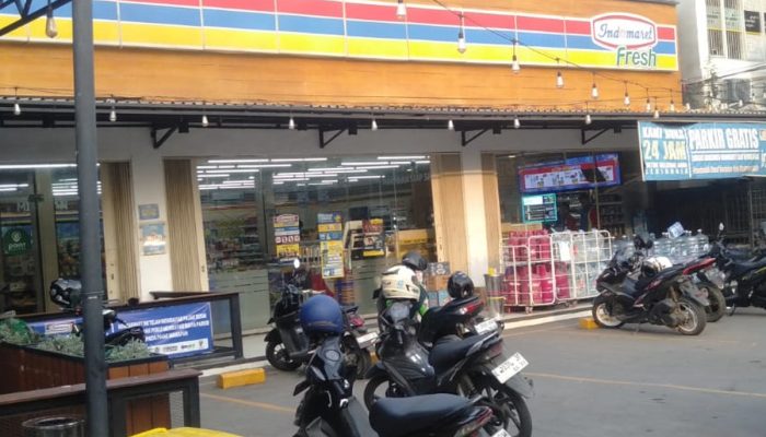 Motor Vario Hilang di Area Parkir Indomaret, Mahasiswa di Cirebon Rugi Rp15 Juta
