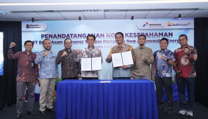 PTBA dan PNRE Jajaki Pengembangan PLTS di Lahan Pascatambang