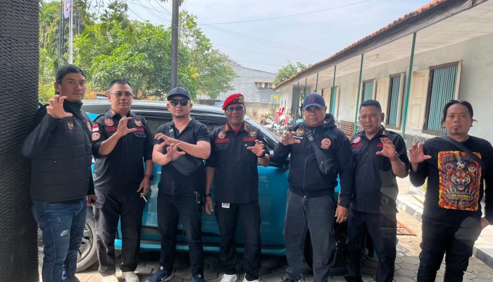 LSM Harimau DPC Brebes Salurkan 115 Nasi Kotak Untuk Lansia Di RPS Klampok Brebes