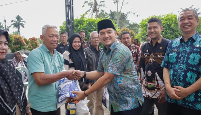 Pastikan Penyaluran Bantuan Beras Tahap Pertama Tepat Sasaran, Wali Kota Tinjau Langsung Bantuan Bagi Keluarga Kurang Mampu