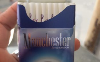 ROKOK MANCHESTER BLUE FUSION BEREDAR LUAS DI BATAM TANPA PITA CUKAI DIDUGA MILIK BOS WL, HARGA RP.15.000 NEGARA DIRUGIKAN RATUSAN JUTA