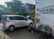 Mobil R3 Di Kejar 8 Mata Elang-Dept Collector Sepanjang Jalan Pantura Dari Pemalang Hingga Tegal Oknum Anggota Polisi Polres Tegal Kota Diduga Beckingi Leasing