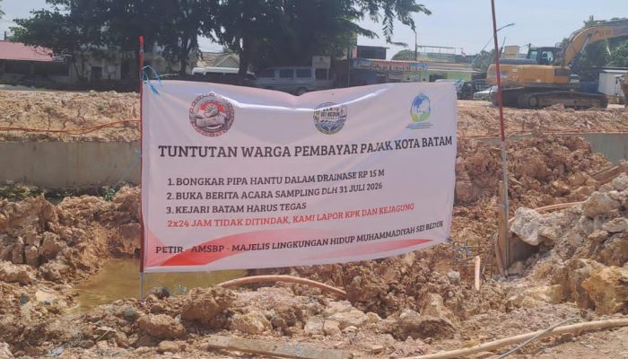 TUNTUTAN WARGA PEMBAYAR PAJAK MENGUAT: BONGKAR “PIPA HANTU” DALAM PROYEK DRAINASE Rp15 MILIAR, KEJARI BATAM DIMINTA BERTINDAK