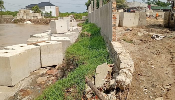 Sorotan Publik Makin Mencuat : Diduga Titik Koordinat Bergeser, Spesifikasi Dilanggar, Diameter Besi Beton Diperkecil