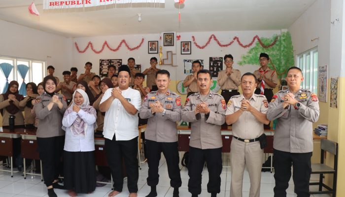Polres Cirebon Kota Sosialisasikan Sekolah Kemala Taruna Bhayangkara kepada Siswa SMP Al Falah