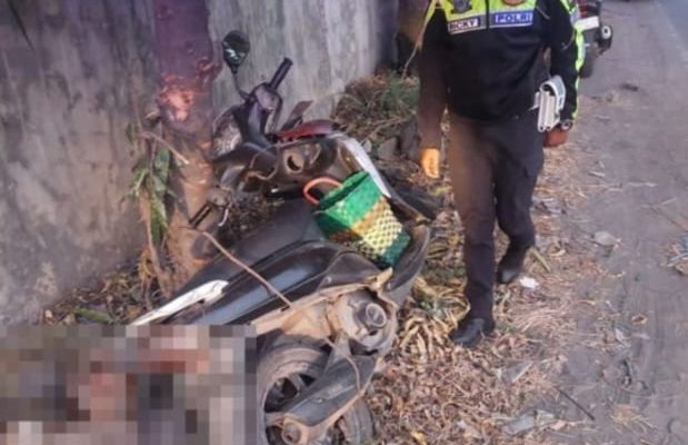 Respon Cepat Satlantas Polres Cirebon Kota ,Tangani Kecelakaan Tunggal di Mundu